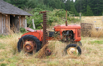 rusty-tractor