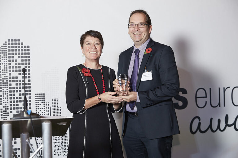 25. Innovator – Northern Trust. Accepted by Anthony Stevens, presented by Catherine Doherty.jpg
