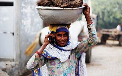 Indian_woman_on_mobile